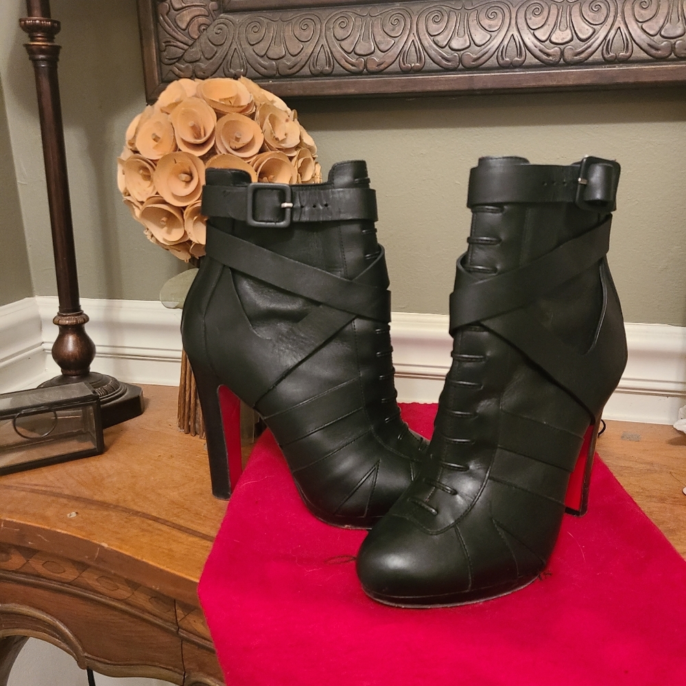 ❤❤SOLD❤❤ !!!!! Christian Louboutin boots